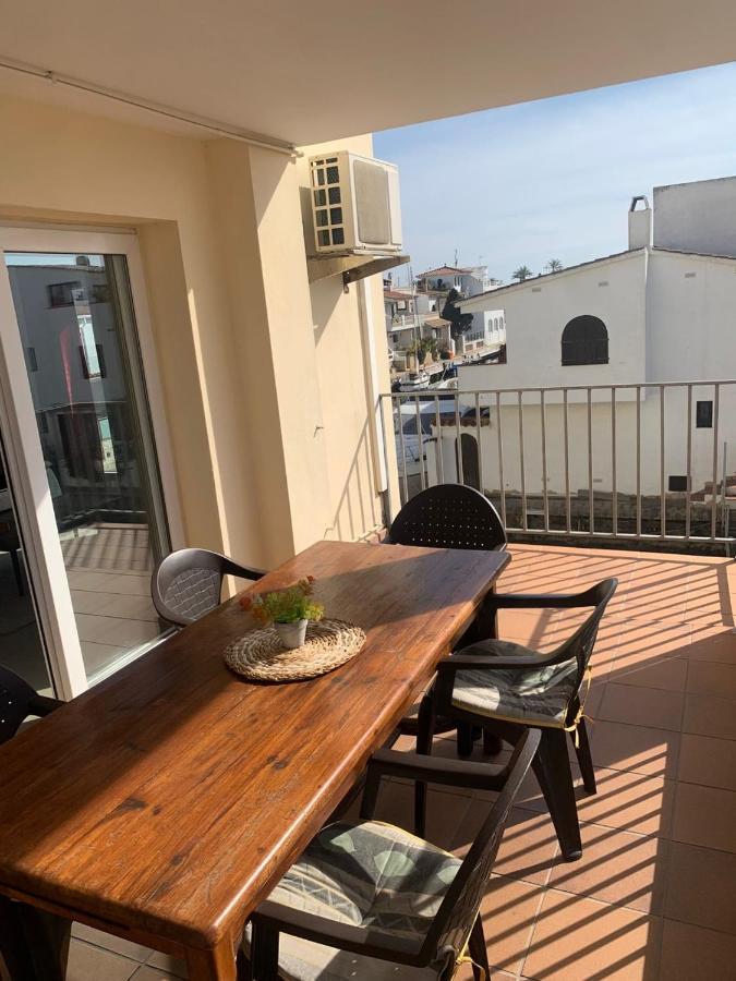 Waterside Apartment - Two Bedroom Емпуриабрава Екстериор снимка