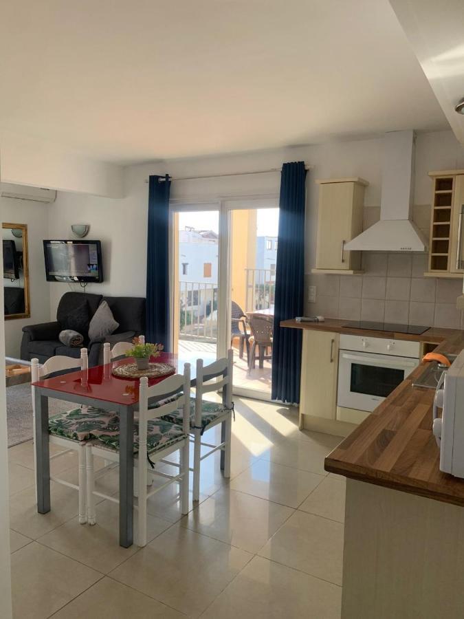 Waterside Apartment - Two Bedroom Емпуриабрава Екстериор снимка