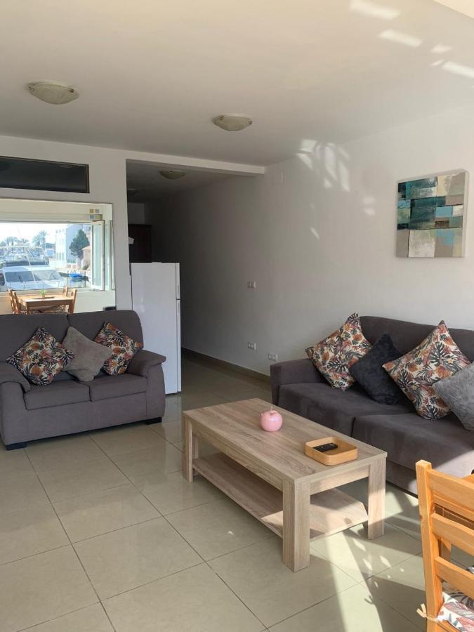 Waterside Apartment - Two Bedroom Емпуриабрава Екстериор снимка
