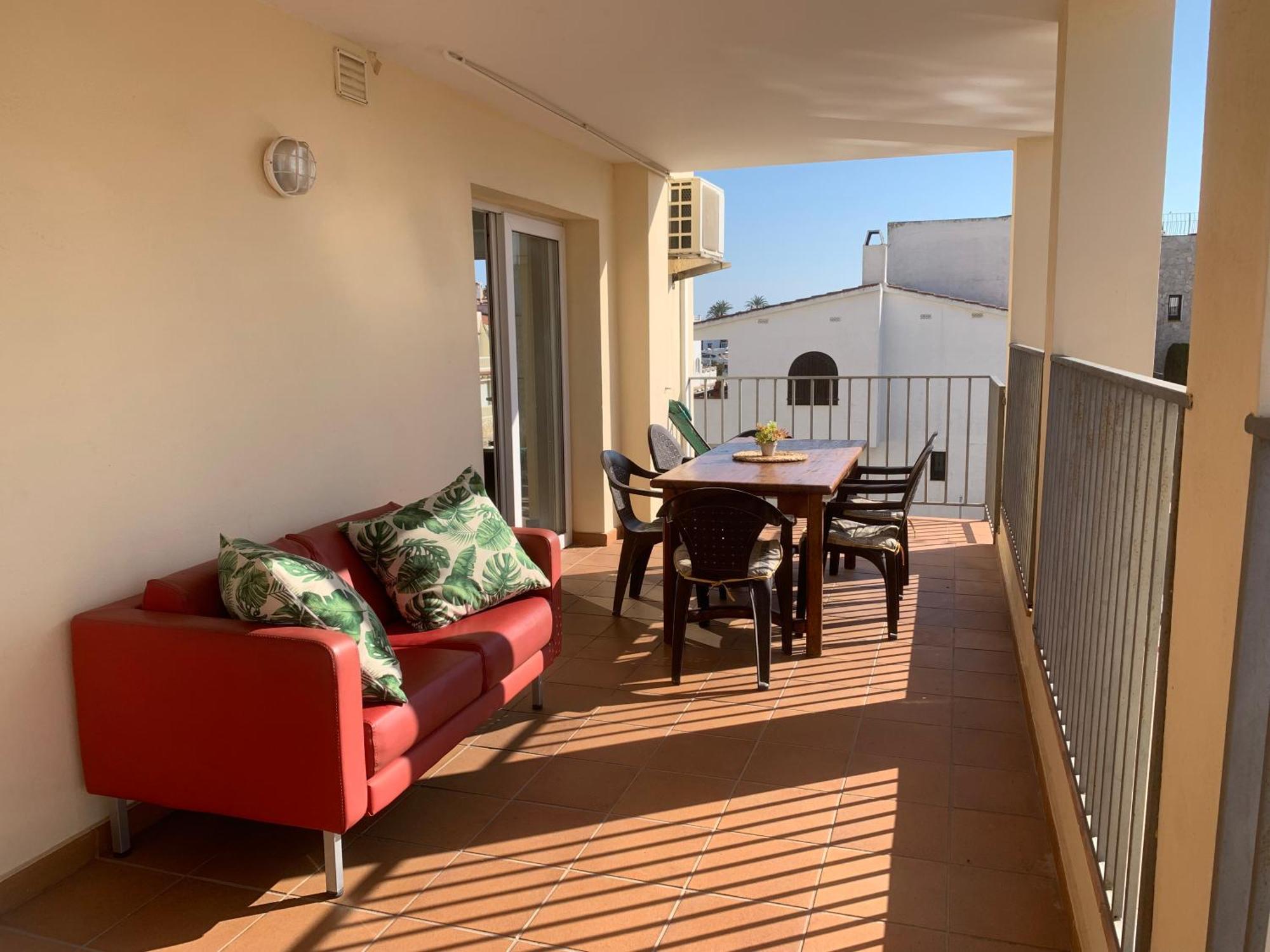 Waterside Apartment - Two Bedroom Емпуриабрава Екстериор снимка