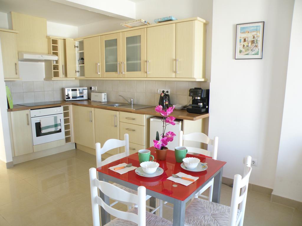 Waterside Apartment - Two Bedroom Емпуриабрава Стая снимка