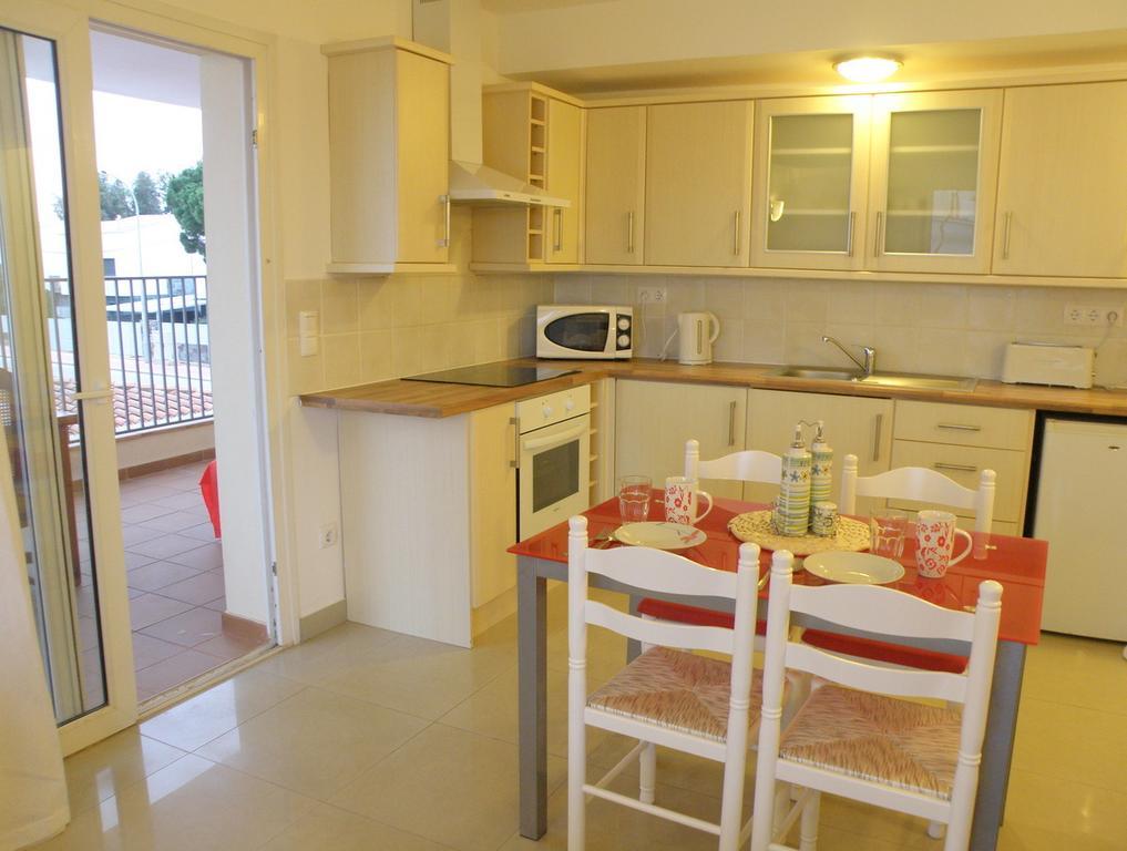 Waterside Apartment - Two Bedroom Емпуриабрава Стая снимка