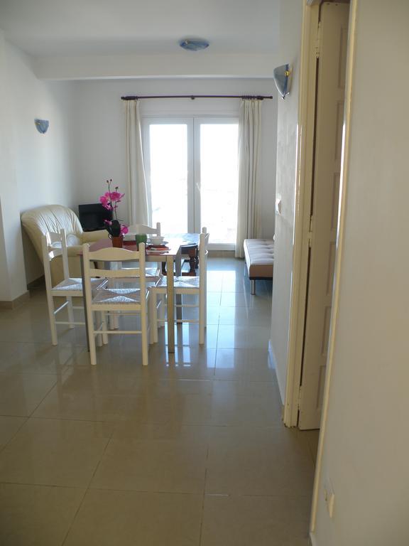 Waterside Apartment - Two Bedroom Емпуриабрава Стая снимка